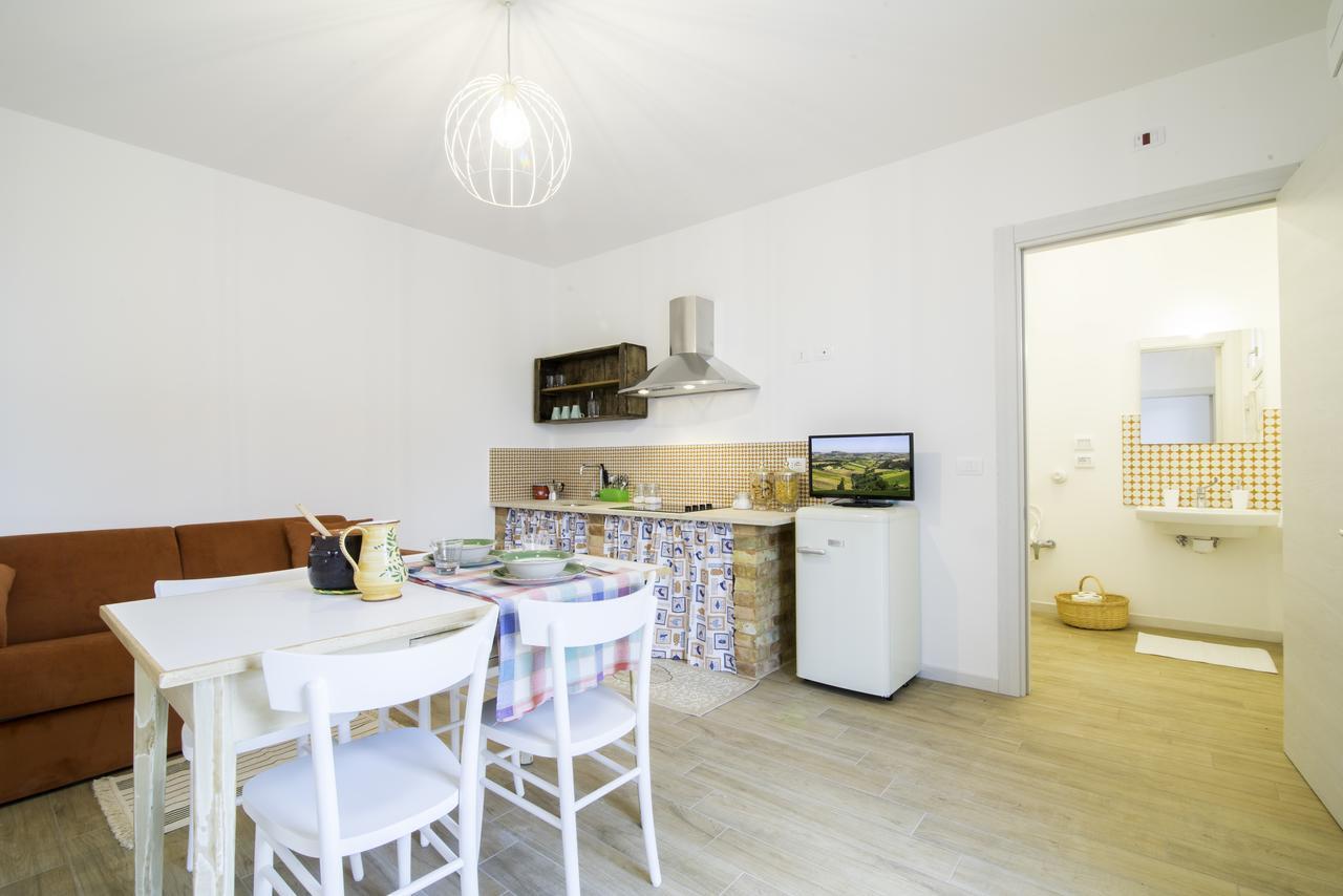 La Viola E Il Sole - Alloggi E Glamping - Fermo Exterior foto